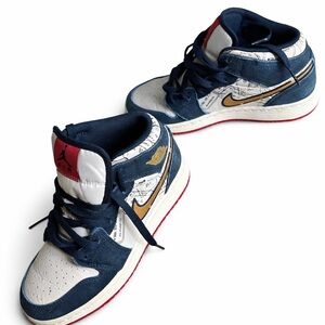 Air Jordan 1 Mid youth 4Y/ worn once/ exelent condition .